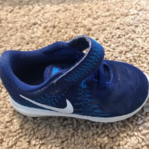 Shoes - Picture 2 of 3